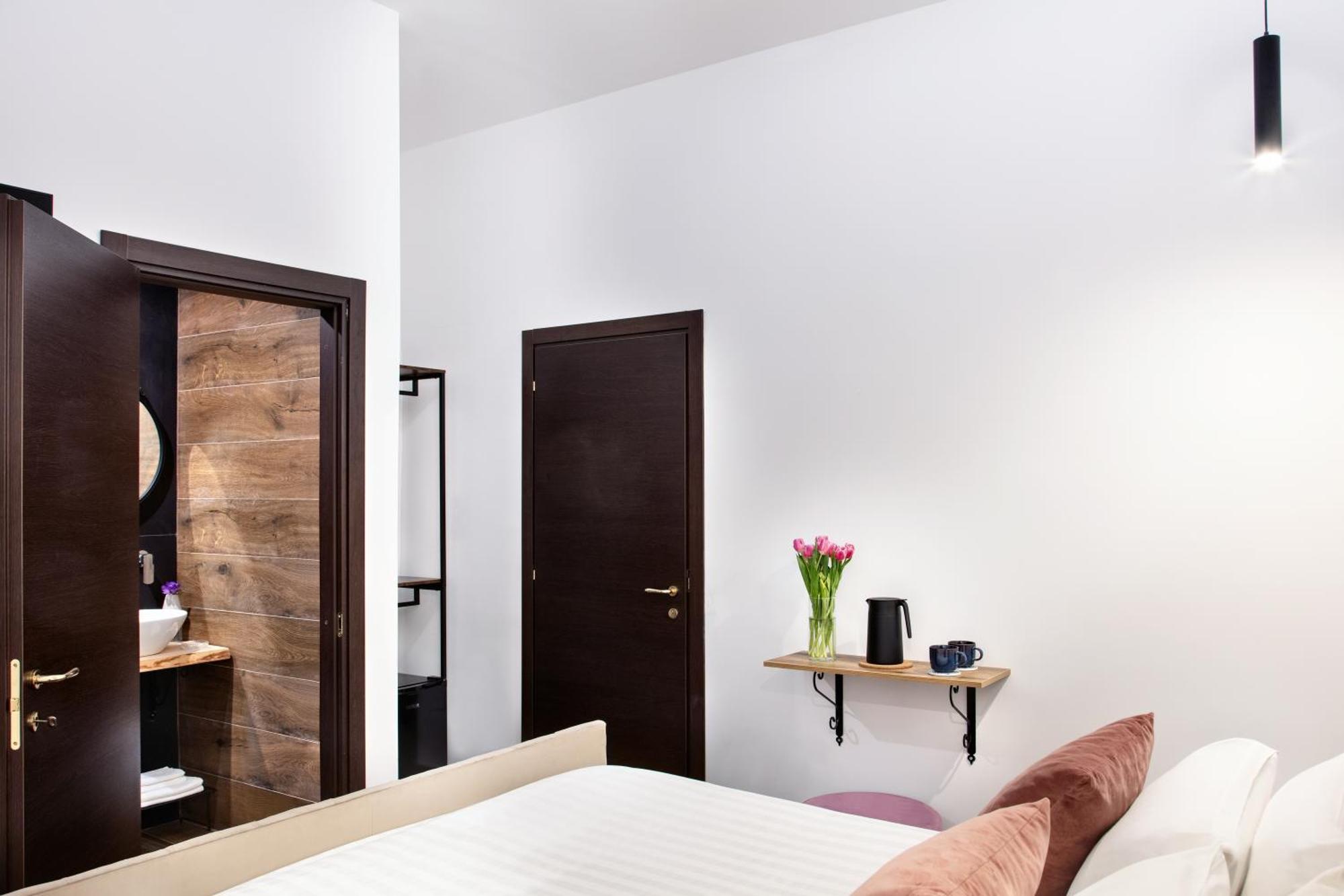 Toledo Lifestyle Hotel Naples Exterior photo