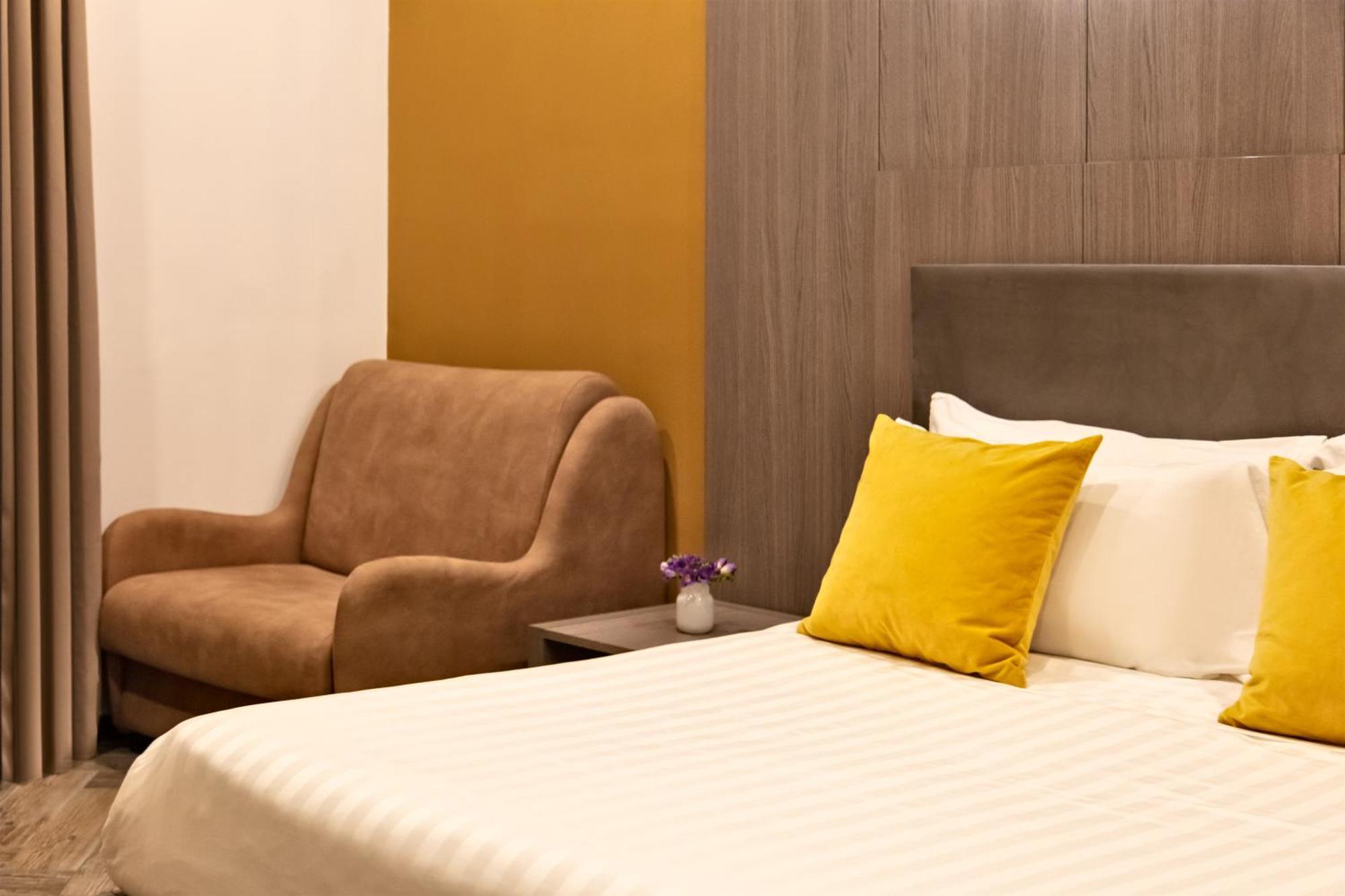 Toledo Lifestyle Hotel Naples Exterior photo