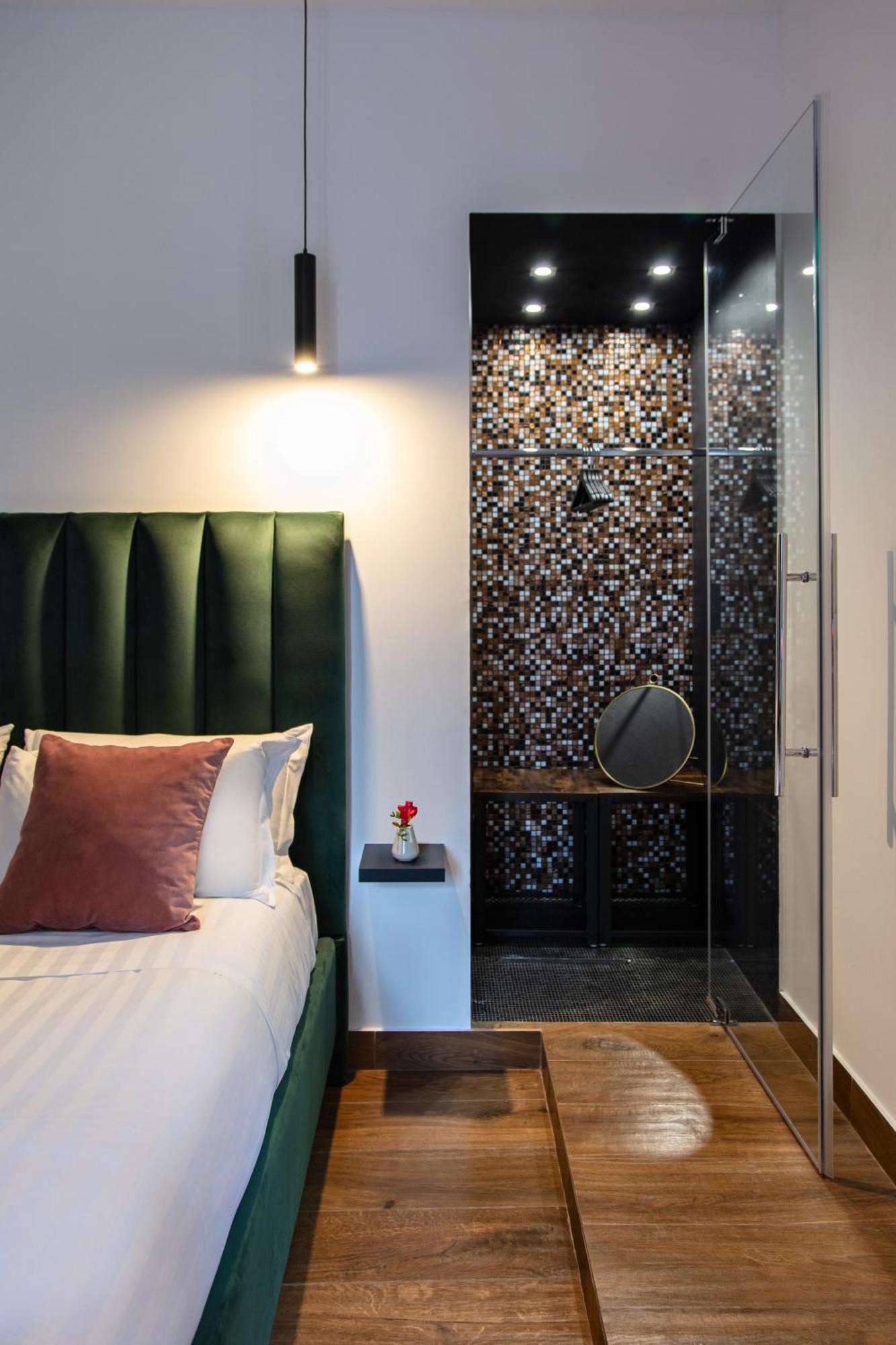 Toledo Lifestyle Hotel Naples Exterior photo