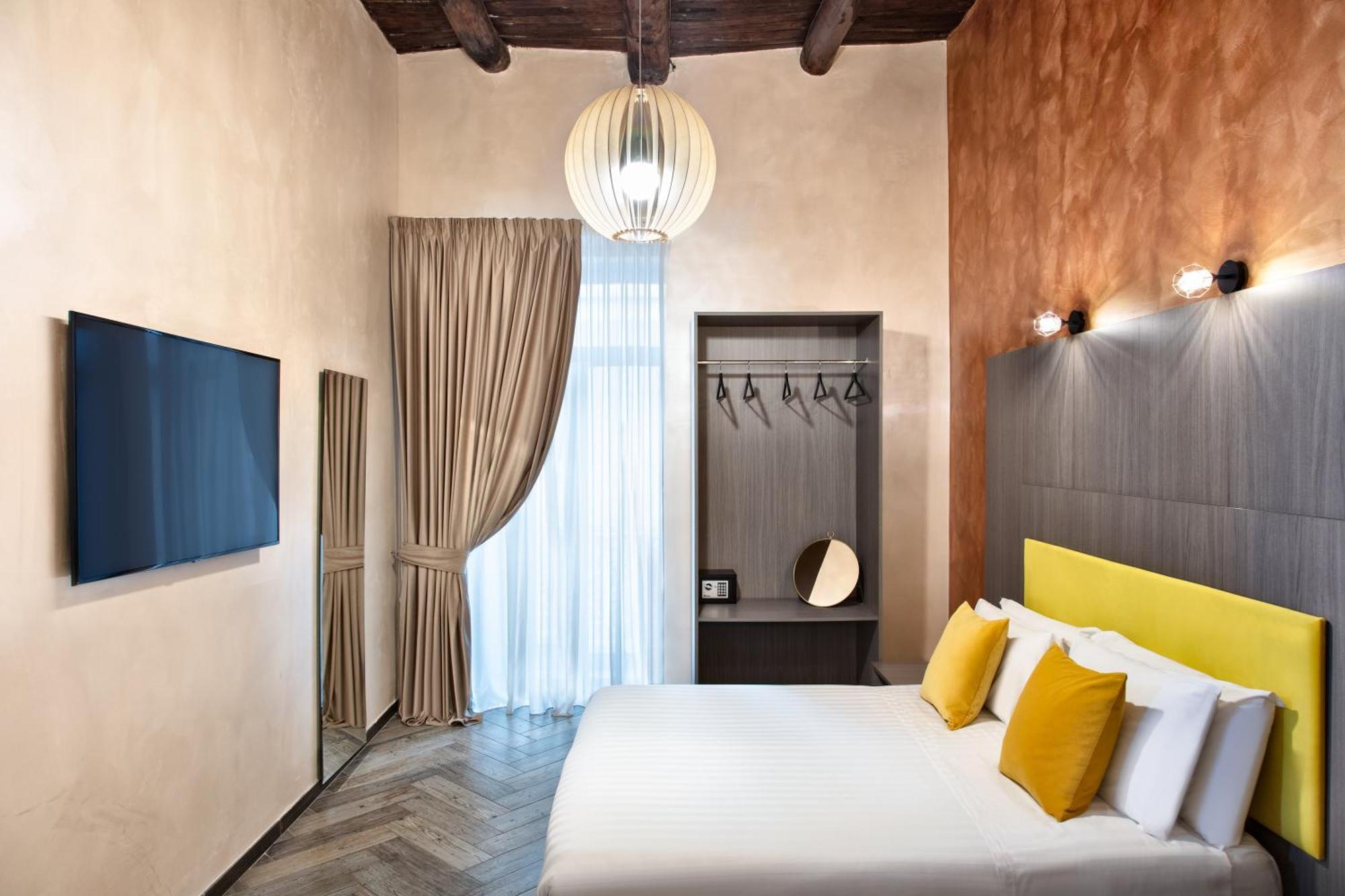 Toledo Lifestyle Hotel Naples Exterior photo